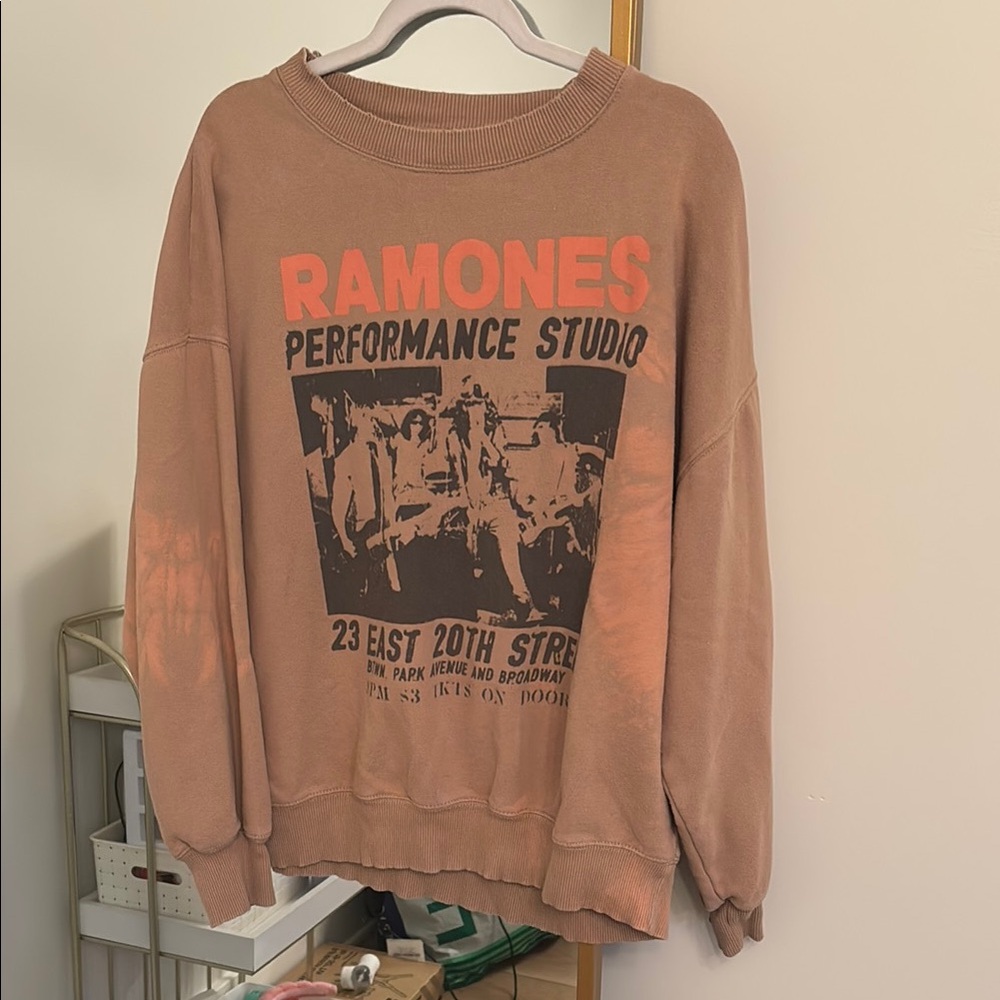 Ramones Graphic womans's Sweater - Brown